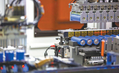 人民日?qǐng)?bào)報(bào)系技術(shù)開(kāi)發(fā) 引領(lǐng)媒體融合新篇章